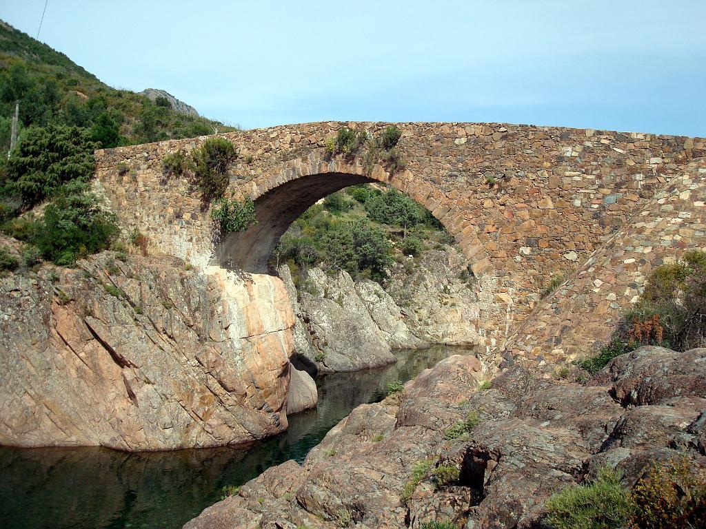 dsc02207.jpg - Le Ponte Vecchiu, ancien pont gnois sur le Fango