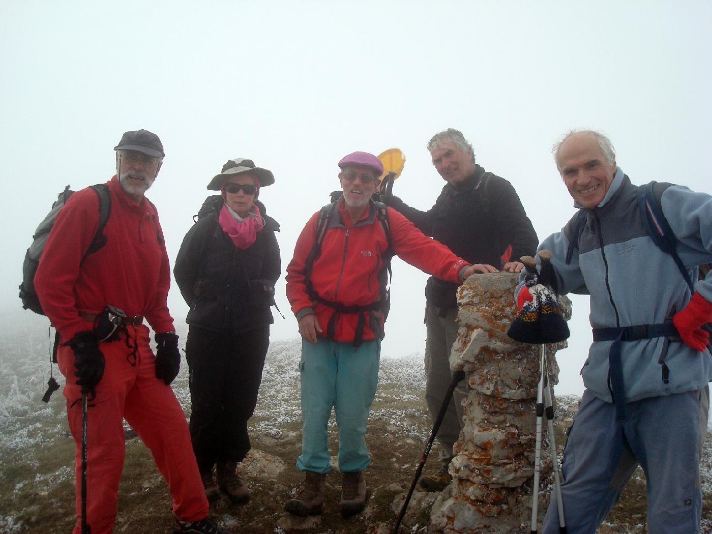 DSC02975.jpg - Les mmes au sommet du Mont Granier