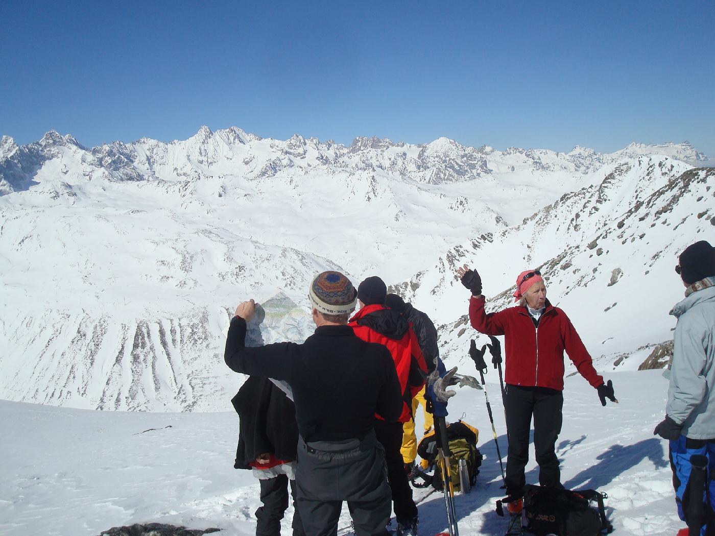 DSC03858.jpg - Les sommets de la chane du Mont-Blanc: Dolent, Tour, Argentire, Aiguilles Dores