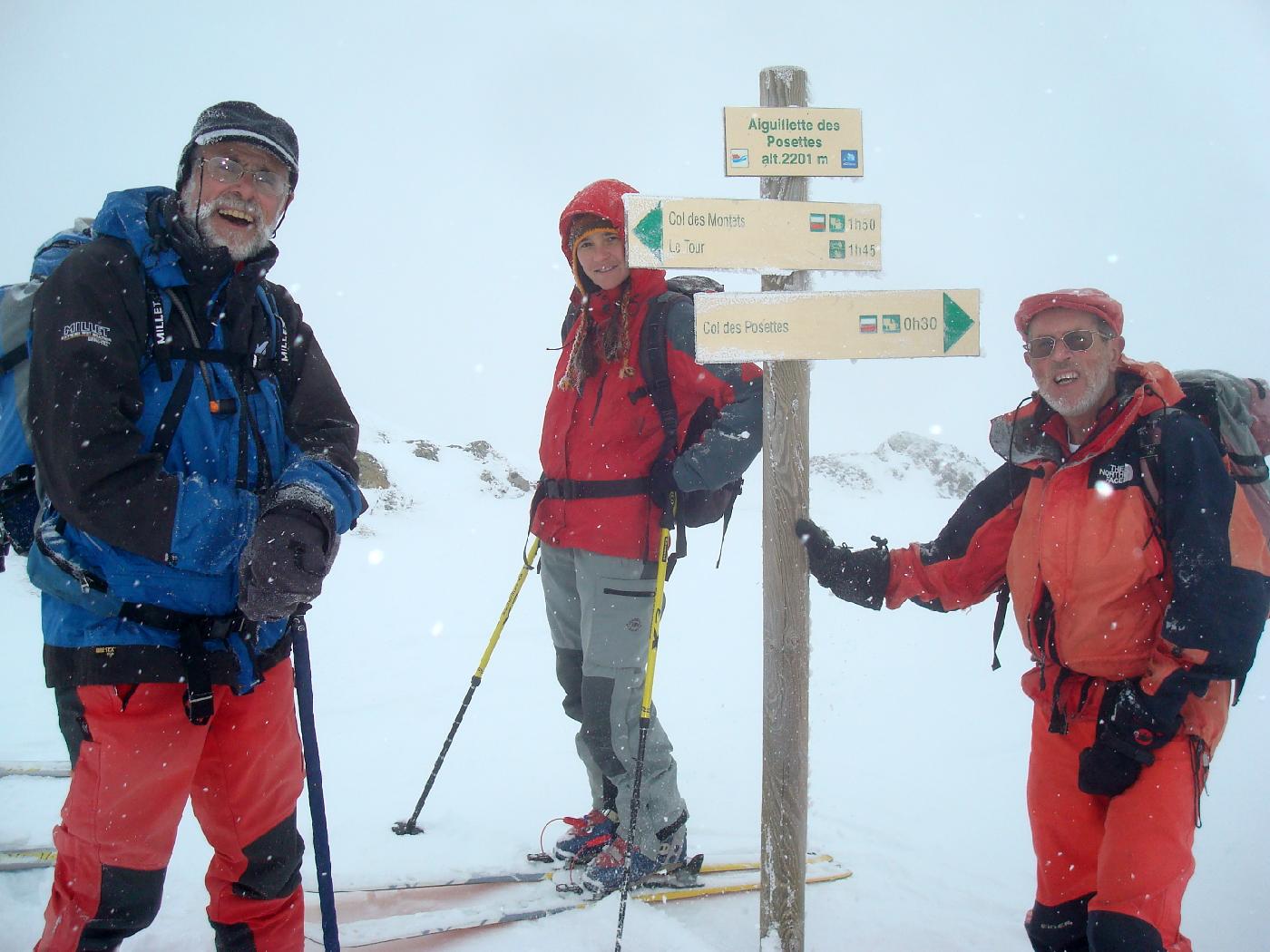 DSC03668.jpg - Jean-Claude, Valrie et Henry au sommet