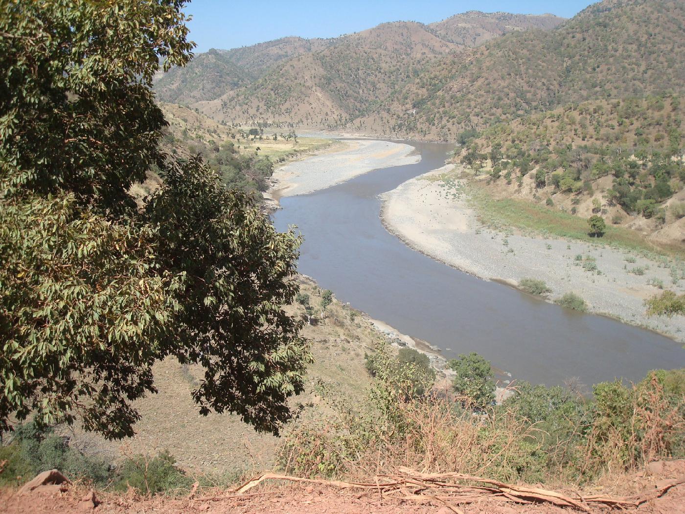 DSC032340.jpg - La rivire Tekez marque la limite entre les rgions du Tigr et Amhara