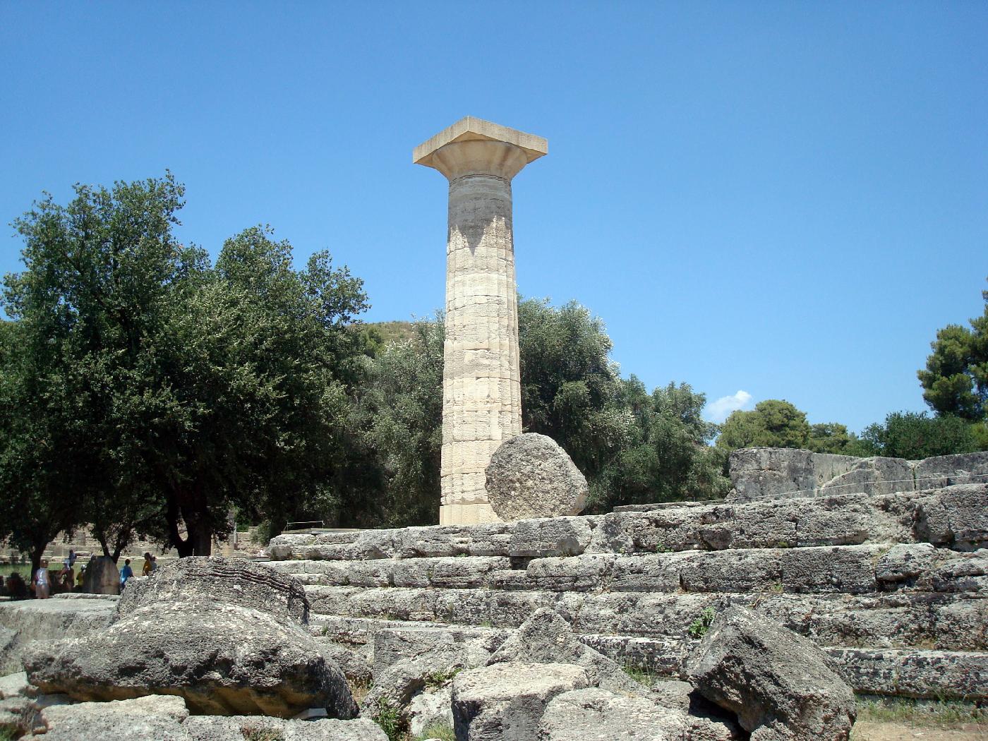 dsc023870.jpg - Temple de Zeus, rig entre 470 et 456 avant J. C